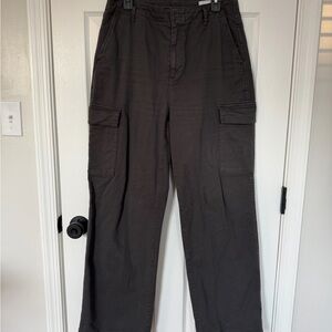 GAP Wonen’s Wide Leg Cargo Pants in Charcoal Black